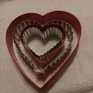 set of 4 metal heart cookie cutters love valentines day party supply multi size